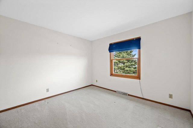 10340 Parkwood DRIVE, Franklin, WI 53132