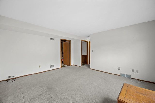 10340 Parkwood DRIVE, Franklin, WI 53132
