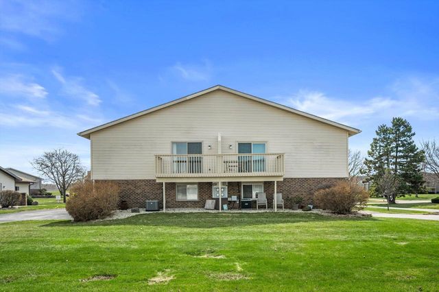 10340 Parkwood DRIVE, Franklin, WI 53132