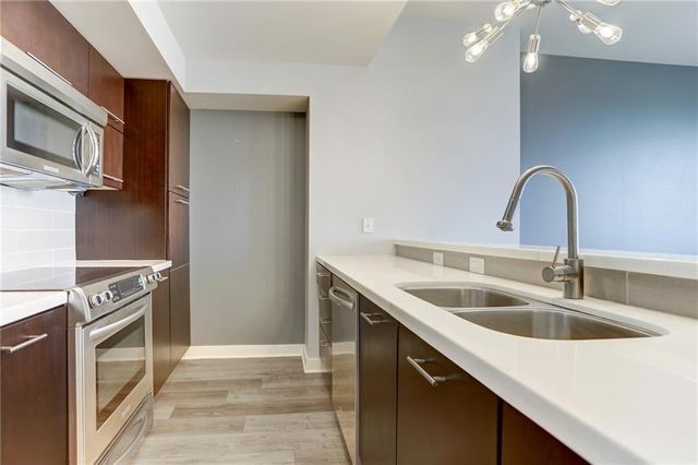 603 Davis ST 907, Austin, TX 78701