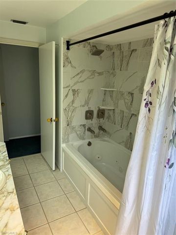 30 Maui CIR 30, Naples, FL 34112