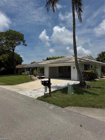 30 Maui CIR 30, Naples, FL 34112