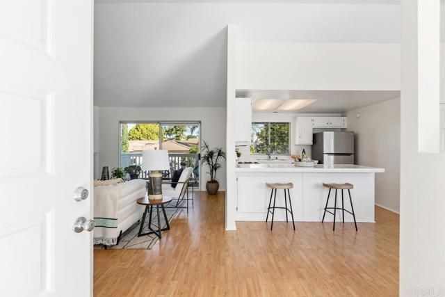 1330 Palomar Place 7, Vista, CA 92084