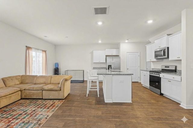 126 Lagoona Drive, Summerville, SC 29483