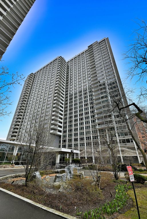 4250 N MARINE Drive 1731, Chicago, IL 60613