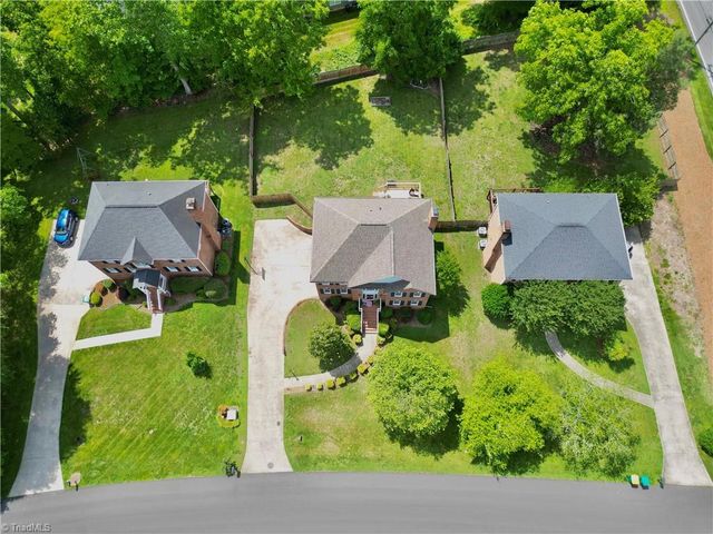 4504 Carriagebrook Court, Clemmons, NC 27012