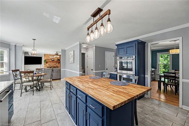 4504 Carriagebrook Court, Clemmons, NC 27012