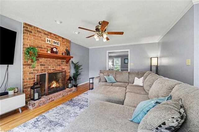 4504 Carriagebrook Court, Clemmons, NC 27012