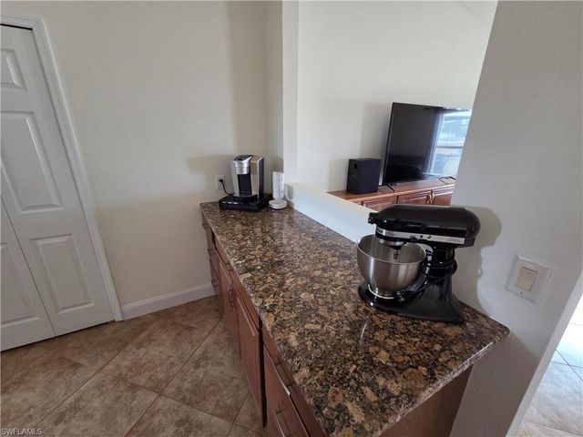 1050 NW 33rd PL, Cape Coral, FL 33993