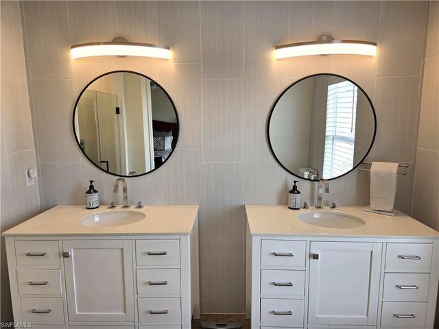 1050 NW 33rd PL, Cape Coral, FL 33993