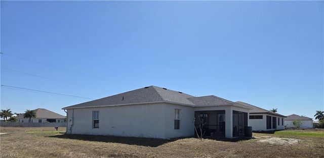 1050 NW 33rd PL, Cape Coral, FL 33993