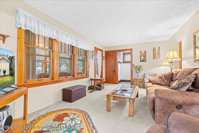 531 Pacific Avenue, Lansing, MI 48910