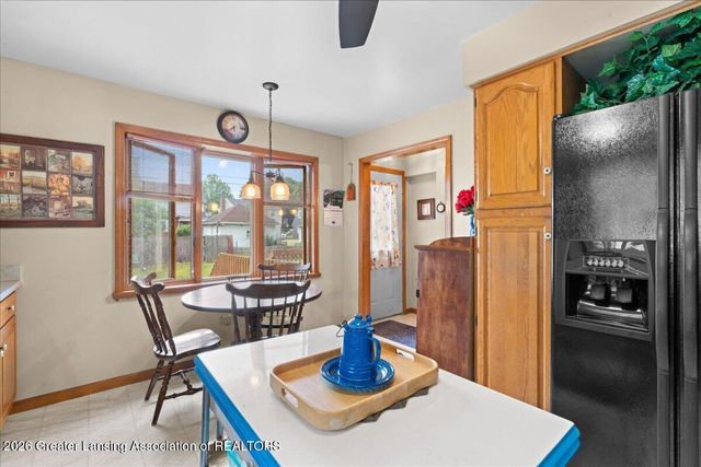 531 Pacific Avenue, Lansing, MI 48910