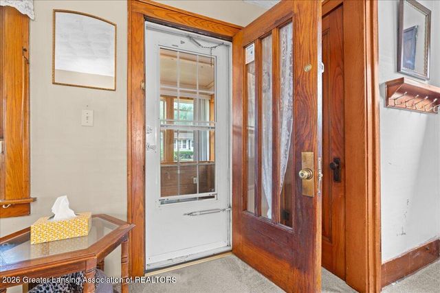 531 Pacific Avenue, Lansing, MI 48910