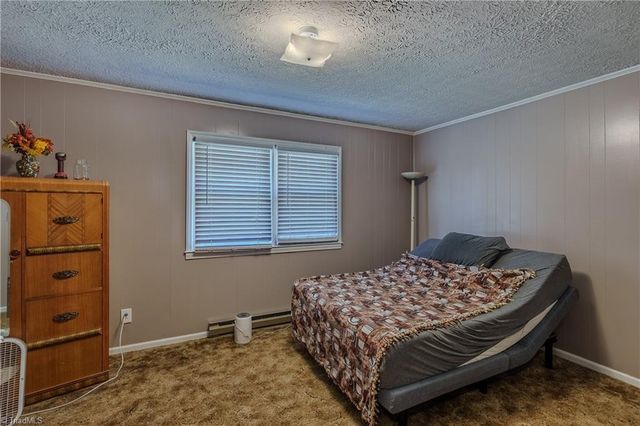 636 Hamburg Street, Mount Airy, NC 27030