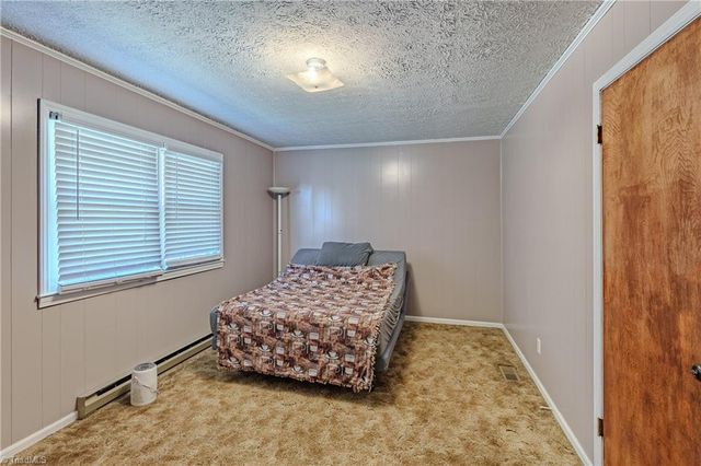 636 Hamburg Street, Mount Airy, NC 27030