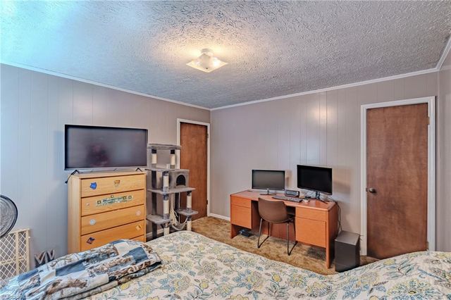 636 Hamburg Street, Mount Airy, NC 27030