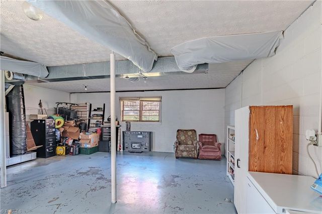 636 Hamburg Street, Mount Airy, NC 27030