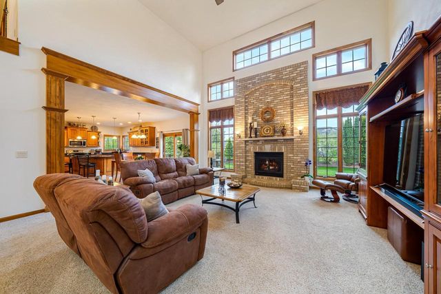 309 E STRATFORD LANE, Appleton, WI 54913