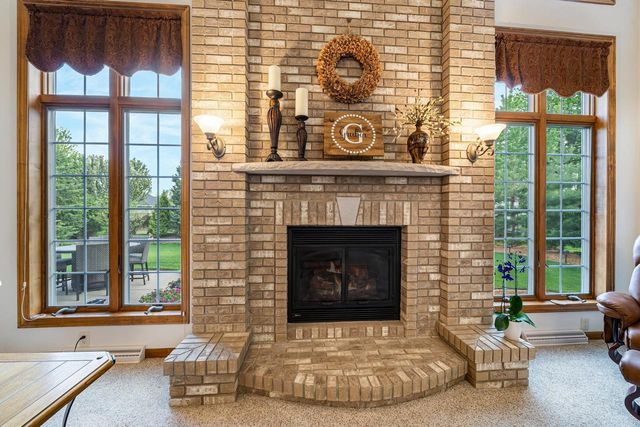309 E STRATFORD LANE, Appleton, WI 54913