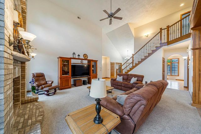 309 E STRATFORD LANE, Appleton, WI 54913