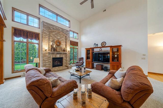 309 E STRATFORD LANE, Appleton, WI 54913