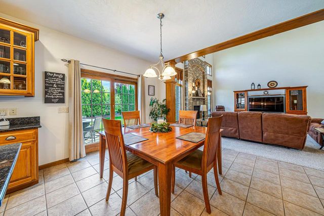 309 E STRATFORD LANE, Appleton, WI 54913