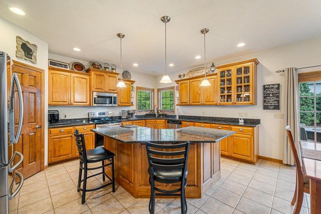 309 E STRATFORD LANE, Appleton, WI 54913