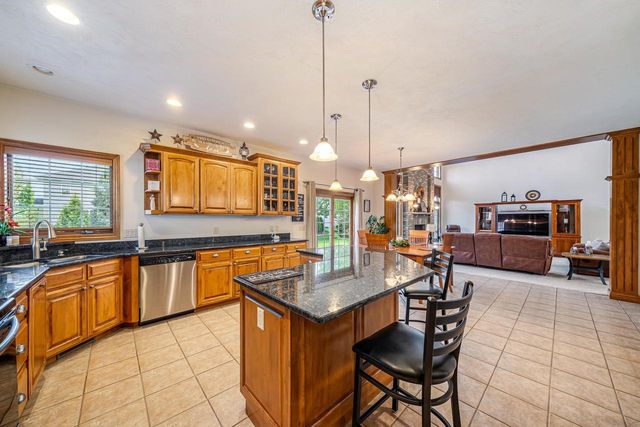 309 E STRATFORD LANE, Appleton, WI 54913