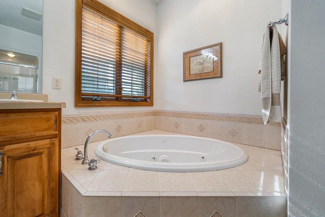 309 E STRATFORD LANE, Appleton, WI 54913