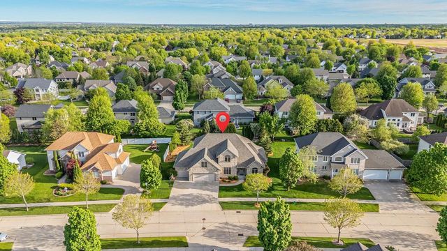 309 E STRATFORD LANE, Appleton, WI 54913