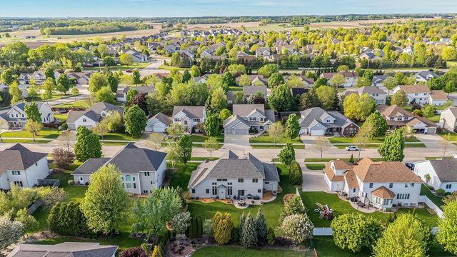 309 E STRATFORD LANE, Appleton, WI 54913