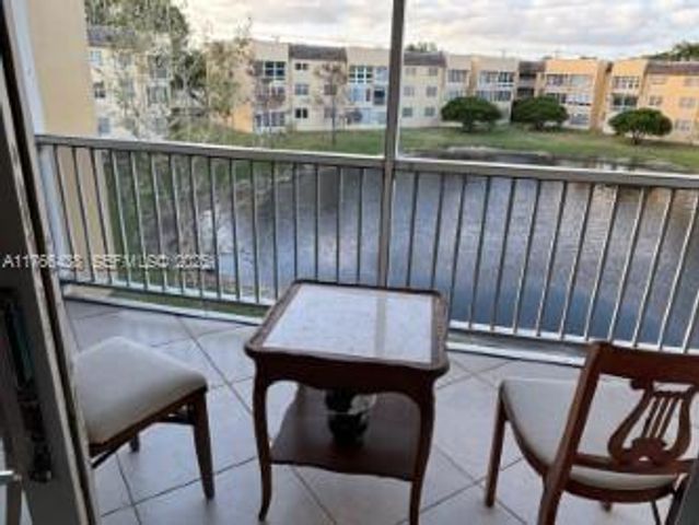 6090 NW 64th Avenue 310, Tamarac, FL 33319