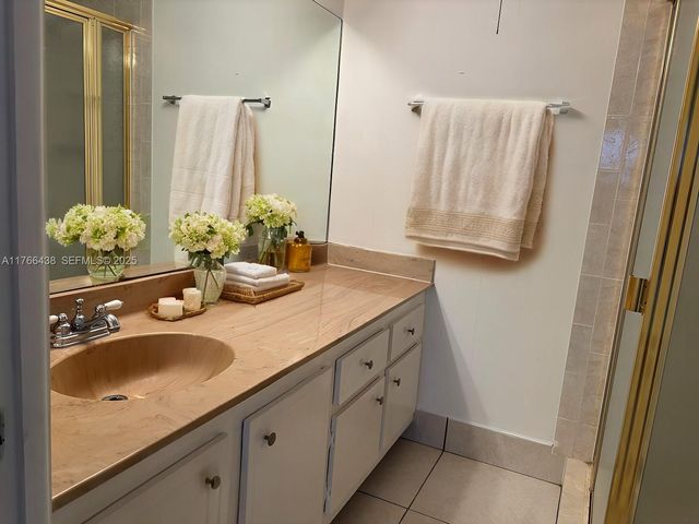 6090 NW 64th Avenue 310, Tamarac, FL 33319