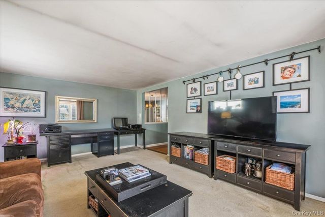 16 Meadow Road, Cortlandt Manor, NY 10548