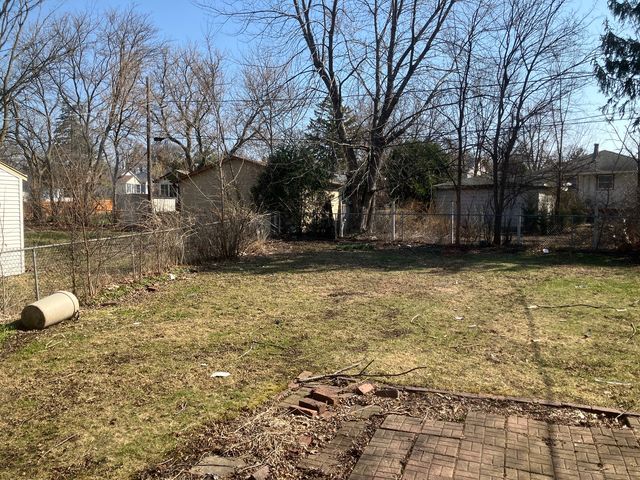 1511 N Poplar Avenue, Round Lake Beach, IL 60073