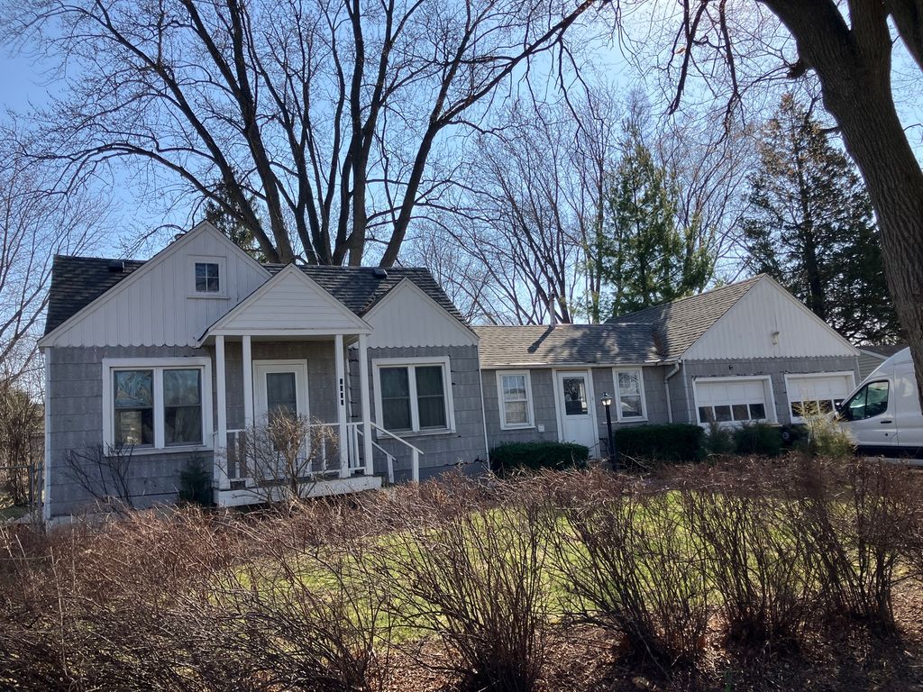 1511 N Poplar Avenue, Round Lake Beach, IL 60073