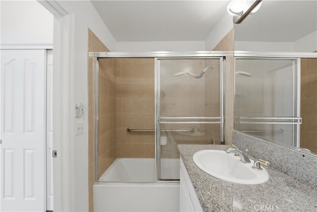 17888 Alburtis Avenue B112, Artesia, CA 90701