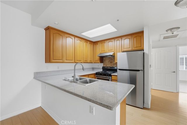 17888 Alburtis Avenue B112, Artesia, CA 90701