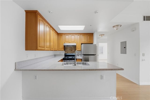 17888 Alburtis Avenue B112, Artesia, CA 90701