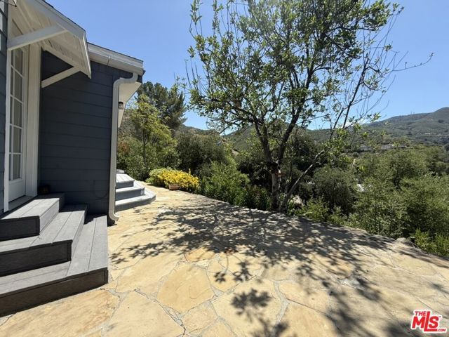 30473 Mulholland Hwy 141, Agoura Hills, CA 91301