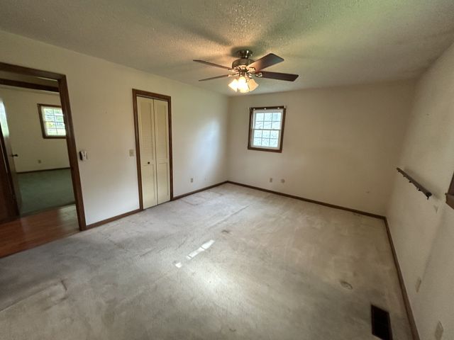 416 S Wilson St, Paris, TN 38242
