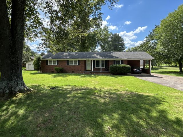 416 S Wilson St, Paris, TN 38242