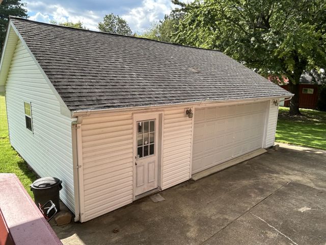 416 S Wilson St, Paris, TN 38242