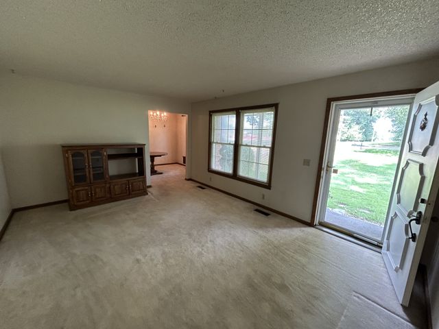 416 S Wilson St, Paris, TN 38242