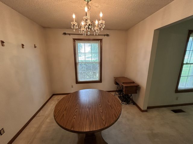 416 S Wilson St, Paris, TN 38242