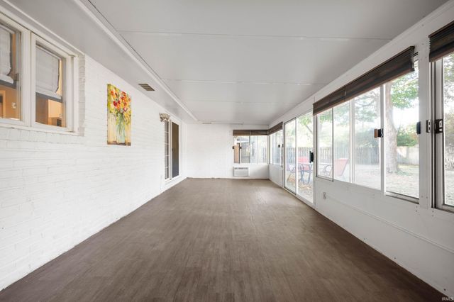 705 N Bittersweet Lane, Muncie, IN 47034