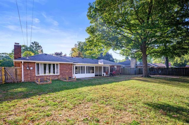 705 N Bittersweet Lane, Muncie, IN 47034