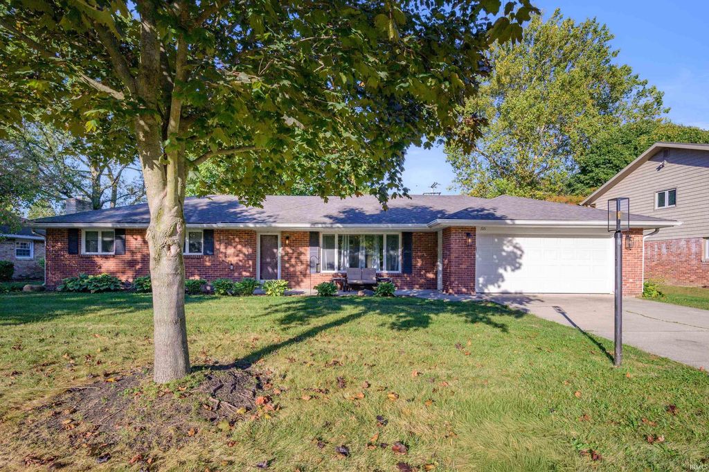 705 N Bittersweet Lane, Muncie, IN 47034