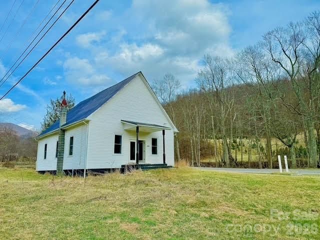 6367 NC 261 Highway, Bakersville, NC 28705